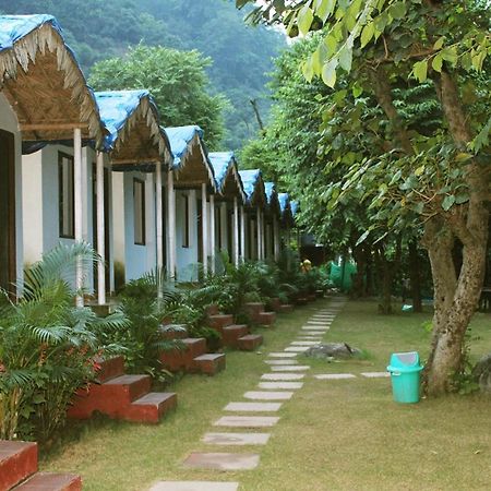 Treepie Resorts Risikés Kültér fotó