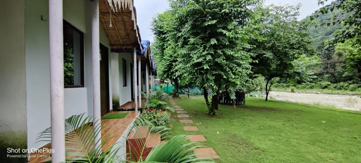 Treepie Resorts Risikés Kültér fotó